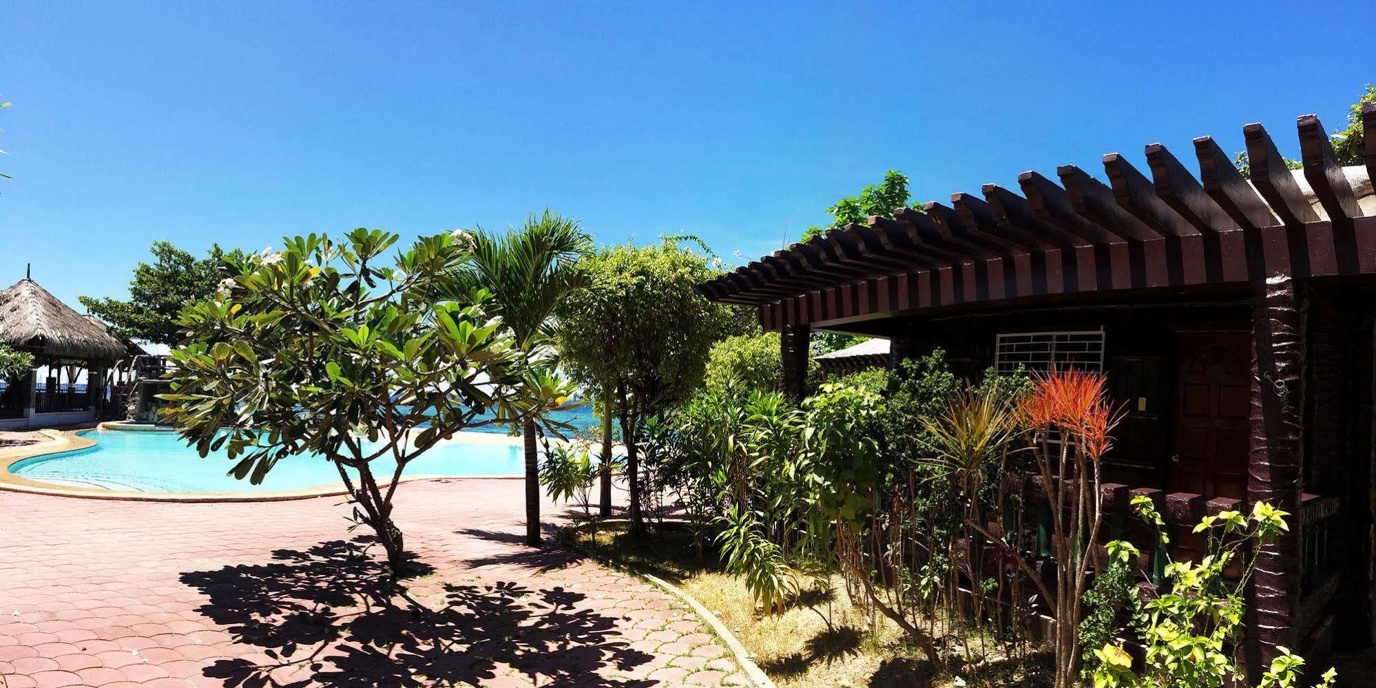 Blue Garden Resort Lapu-Lapu City Exteriör bild